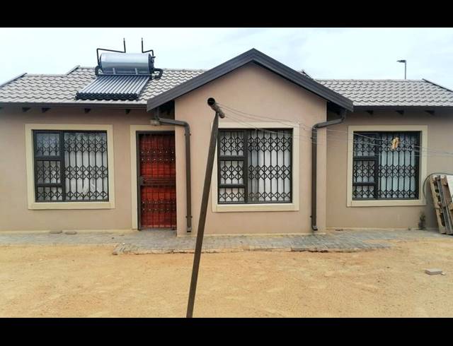 2 BEDROOM HOUSE FOR SALE IN WILFORDON